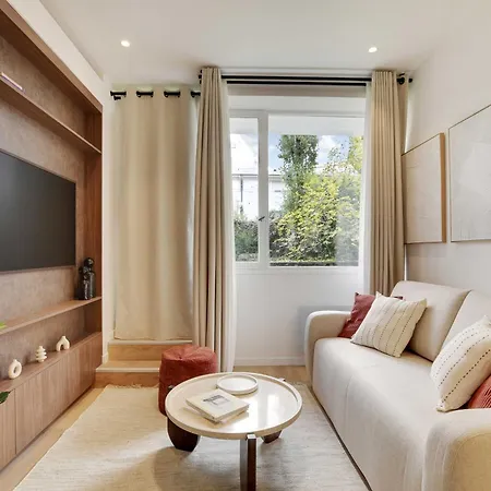 Lovely Refurbished In Vibrant 18th District * Parigi